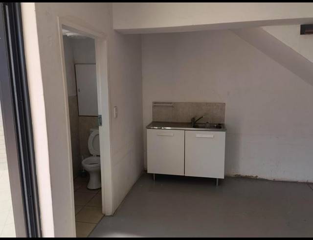 INDUSTRIAL PROPERTY TO RENT IN N4 GATEWAY INDUSTRIAL PARK